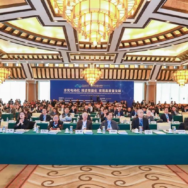 全球汽車電動化轉型加速：中國經驗與跨國協同的破局之道